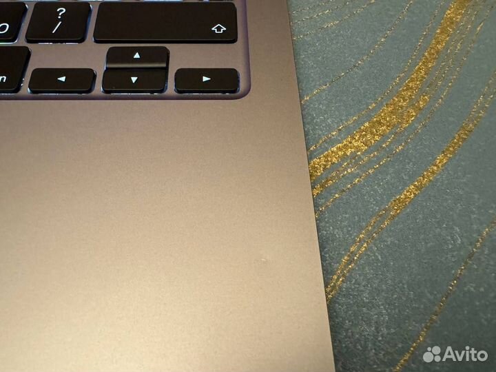 Apple MacBook Air M2 8/256, все отлично