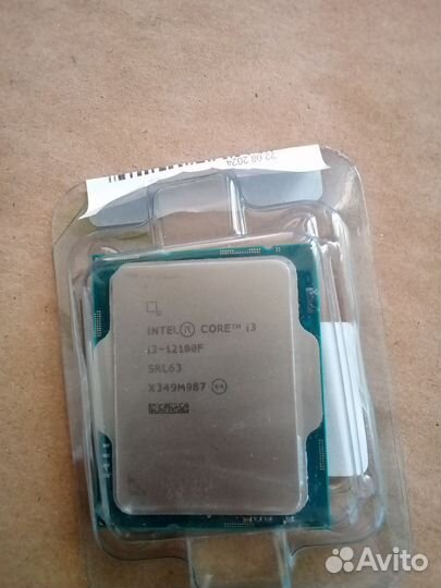 Материнская плата с процессором и памятью