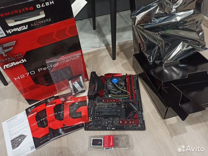 Материнская плата с процессором и памятью ASRock