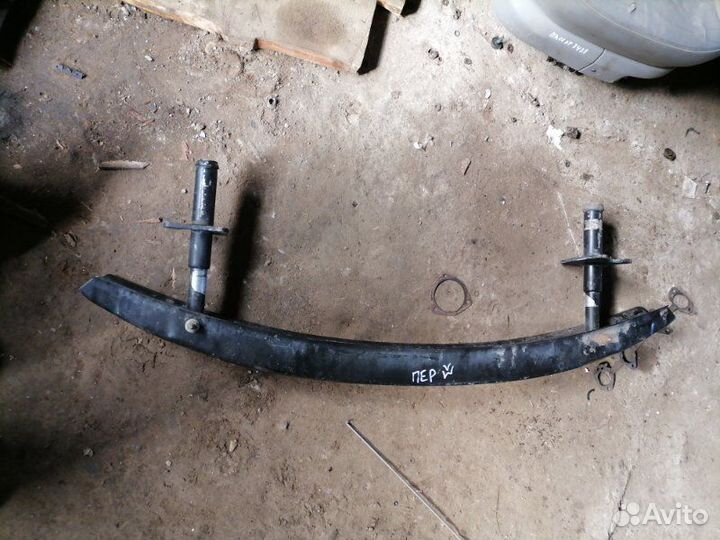 Усилитель бампера передний Volkswagen Passat B5+