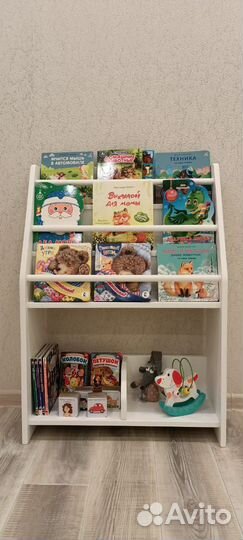 Полка Монтессори для книг и игрушек