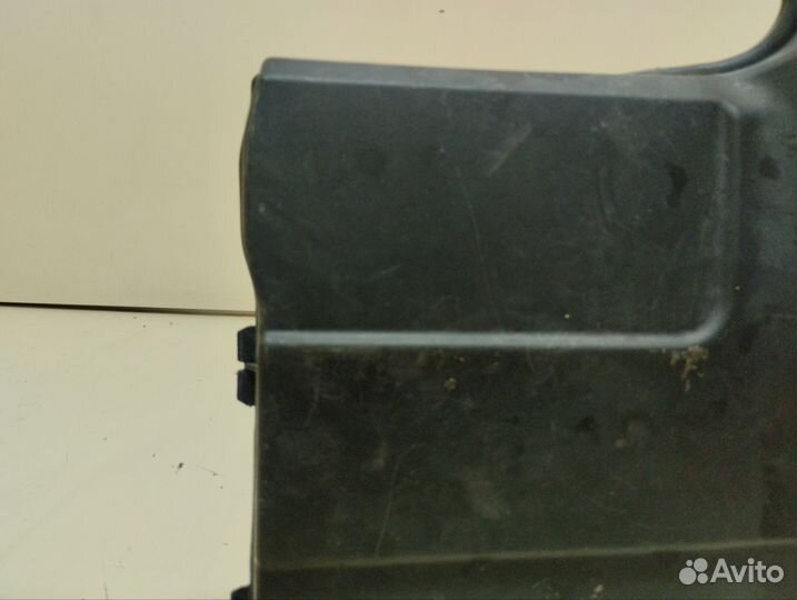 Крышка аккумулятора Land Rover Discovery 3 L319 20