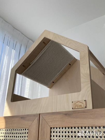 Домик для кота с когтеточкой