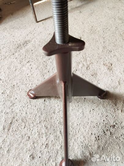 Стул винтовой