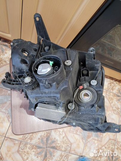 Фара Mitsubishi Pajero 4, передняя, левая, ксенон