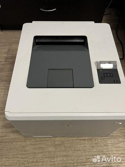 Color laser Jet pro m452dn