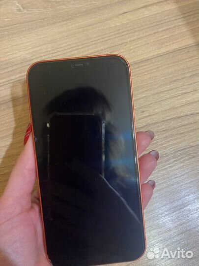Телефон iPhone 12