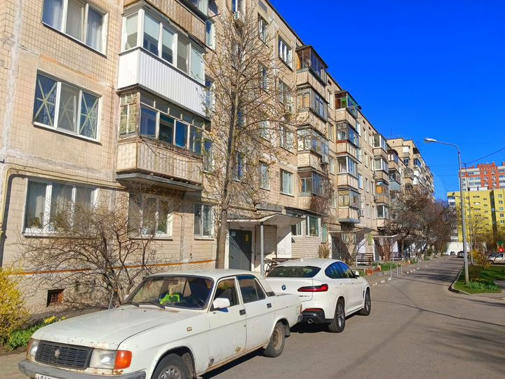 4-к. квартира, 61 м², 2/5 эт.