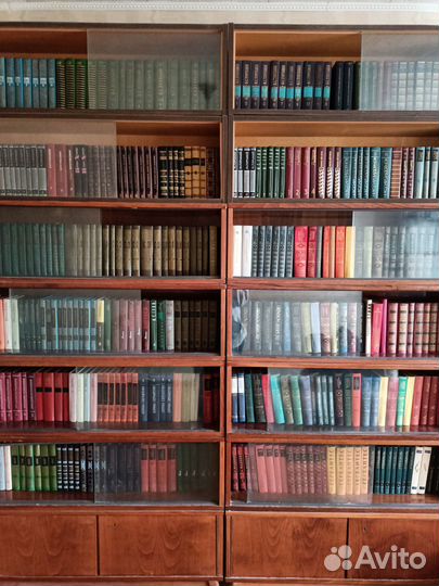 Много разных книг