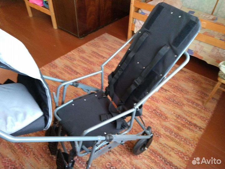 Детсая инвалидная коляска