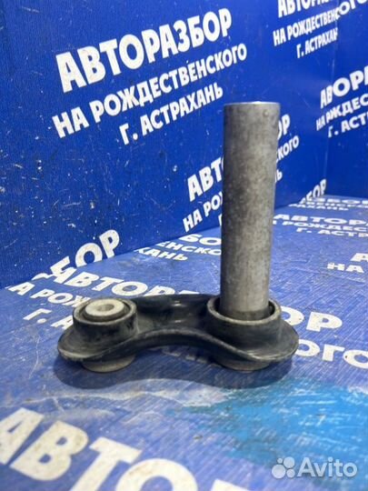 Задний рычаг подвески Bmw E60 седан 2005