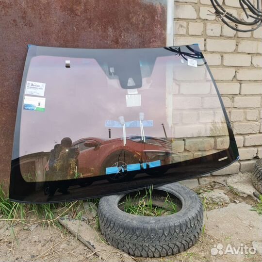 Лобовое стекло