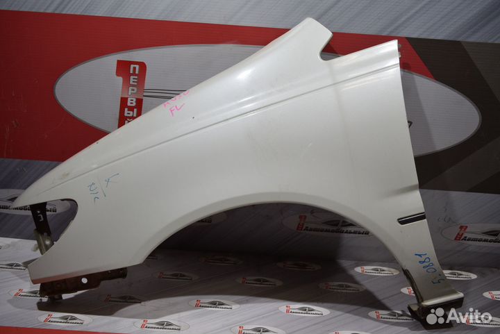 Крыло перед лево c Nissan Presage HU30 VQ30DE