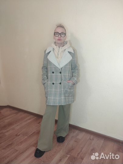 Пальто оверсайз двубортное клетчатое 46