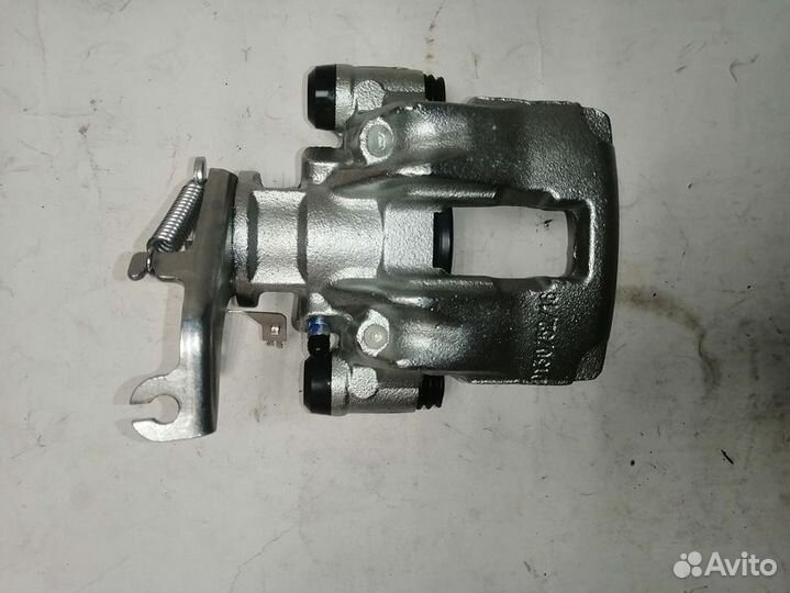 Суппорт тормозной задний правый (35C) Daily