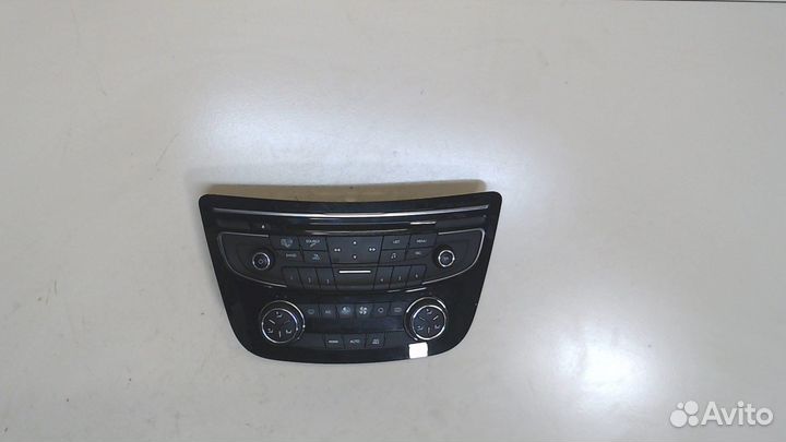 Панель управления магнитолой Peugeot 508, 2011