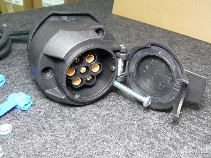 Розетка для фаркопа 7-контактная, с проводами