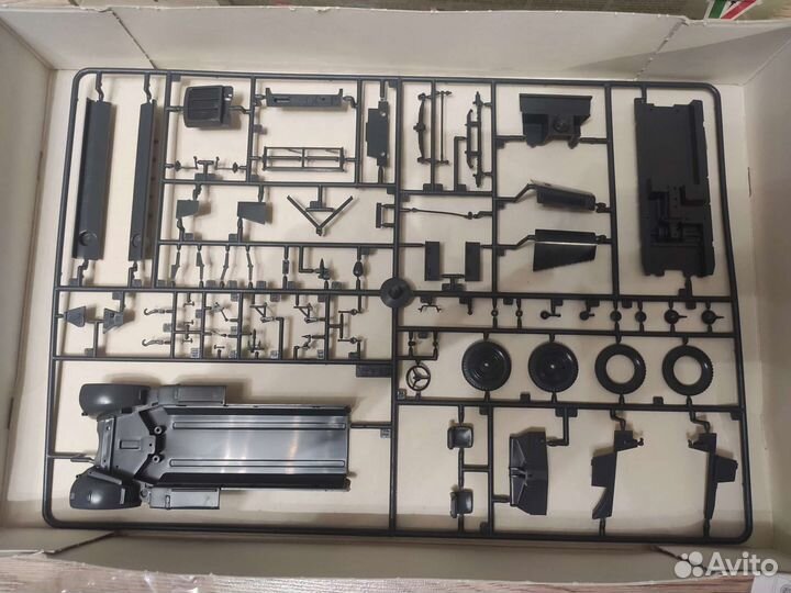 Модель Italeri № 6395 - Sd. Kfz. 10/4 with flak 30