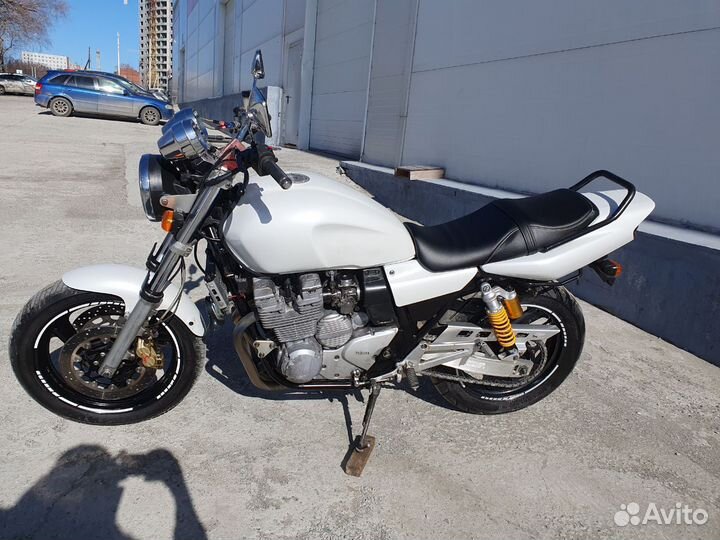 Yamaha XJR400