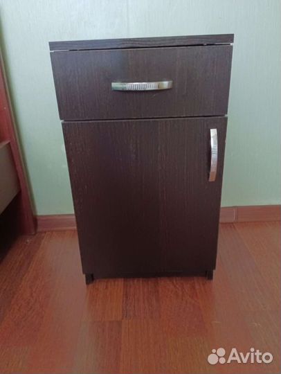 Тумба прикроватная