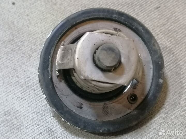 Термостат Ford Focus II 2005-2008