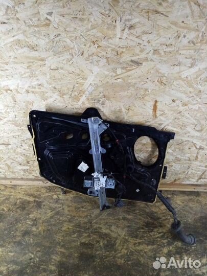 Стеклоподъемник задний правый Ford Fusion