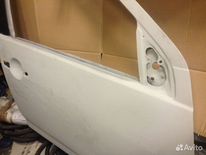 Дверь передняя правая Mitsubishi Outlander XL CW