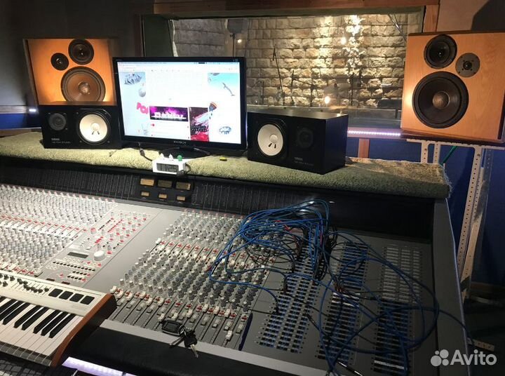 Студийные мониторы среднего поля Pitone E1151