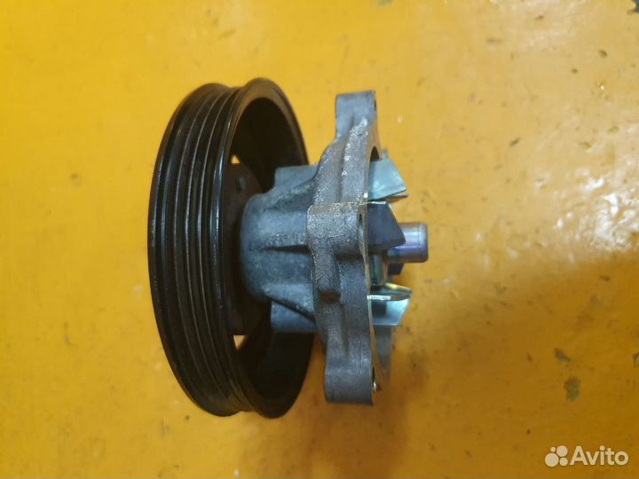 Помпа водяная насос 1.0 1SZ-FE 1szfe toyota vitz y