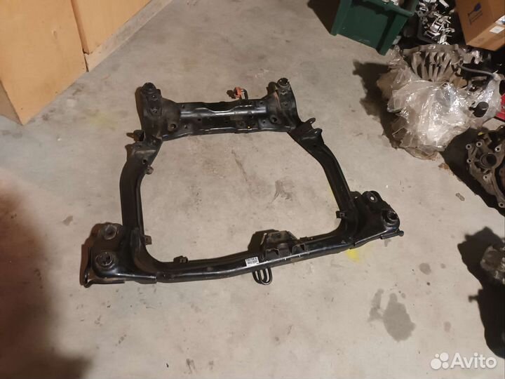 Подрамник передней подвески (двигателя) Kia Ceed 1