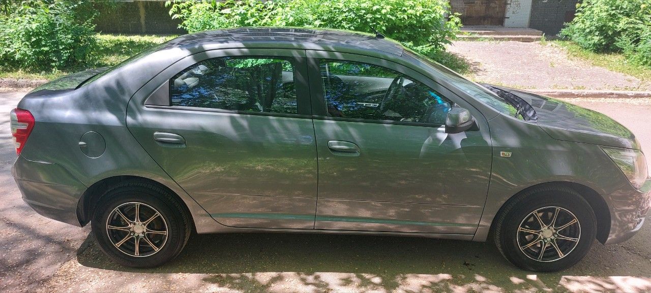 Chevrolet Cobalt: фото владельца