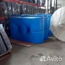 Емкость пластиковая под хознужды