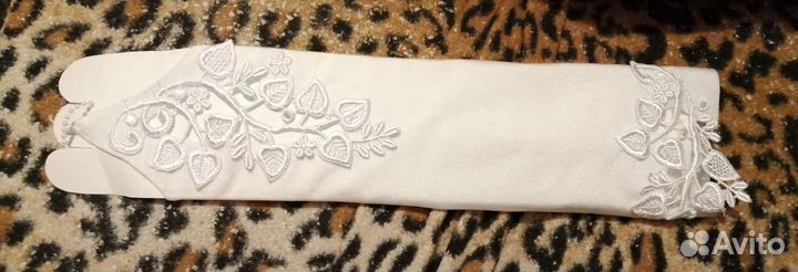 Перчатки белые