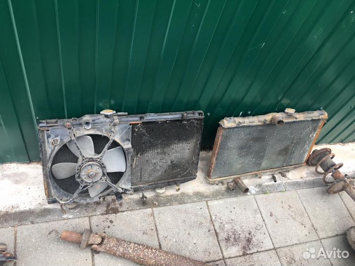 Радиатор охлаждения Toyota Sprinter Carib 4WD (ае9