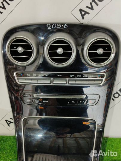 Консоль центральная Mercedes-Benz C-Class W205