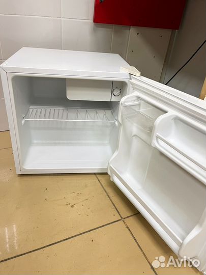 Холодильник мини с морозильной камерой