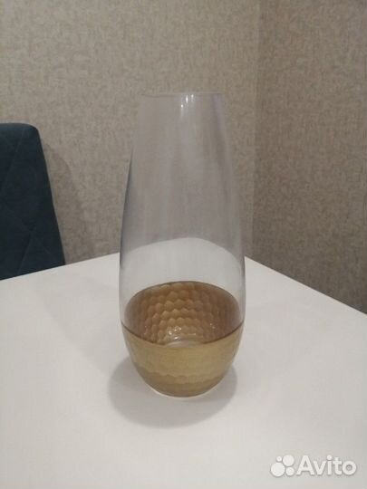 Стекляная ваза