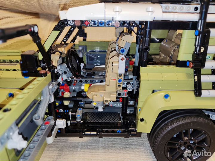 Lego technic 42110 land rover defender