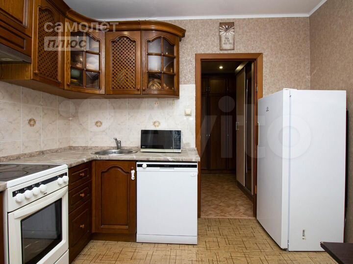 2-к. квартира, 53 м², 9/9 эт.