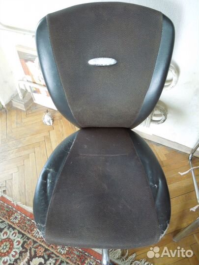 Компьютерное кресло