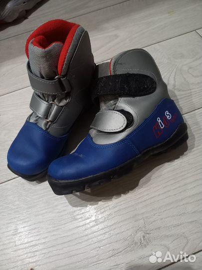 Лыжные ботинки
