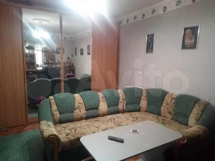 Комната 33,2 м² в 4-к., 1/3 эт.