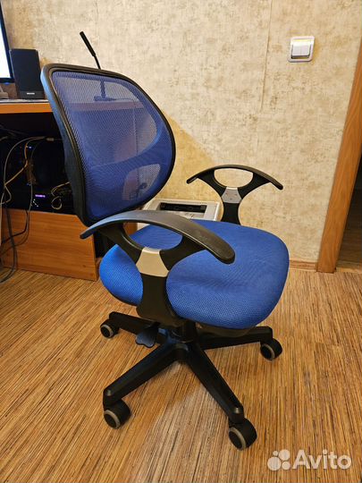 Компьютерное кресло