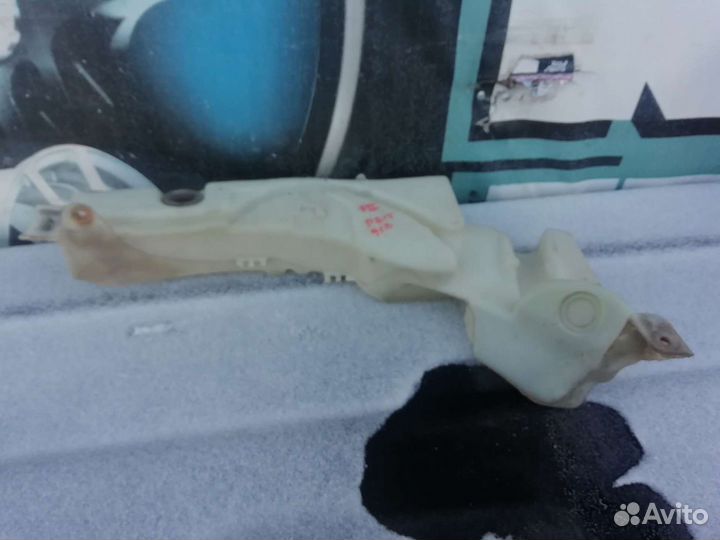 Бaчок cтеклoочистителя Ford Focus ll