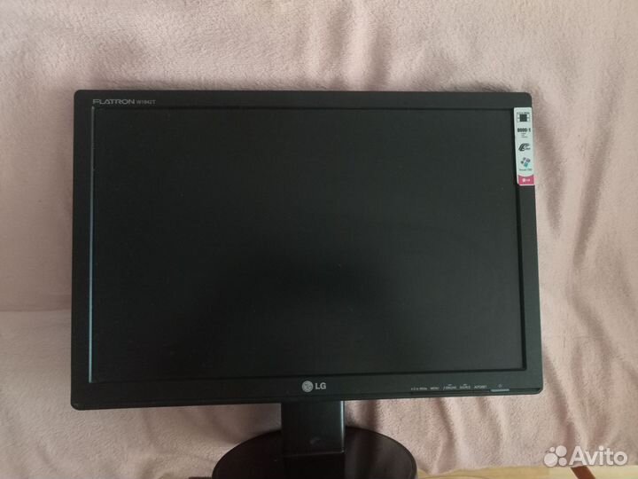 Монитор LG flatron e 1942t