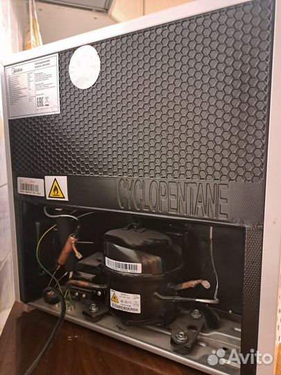 Холодильник Midea c морозилкой