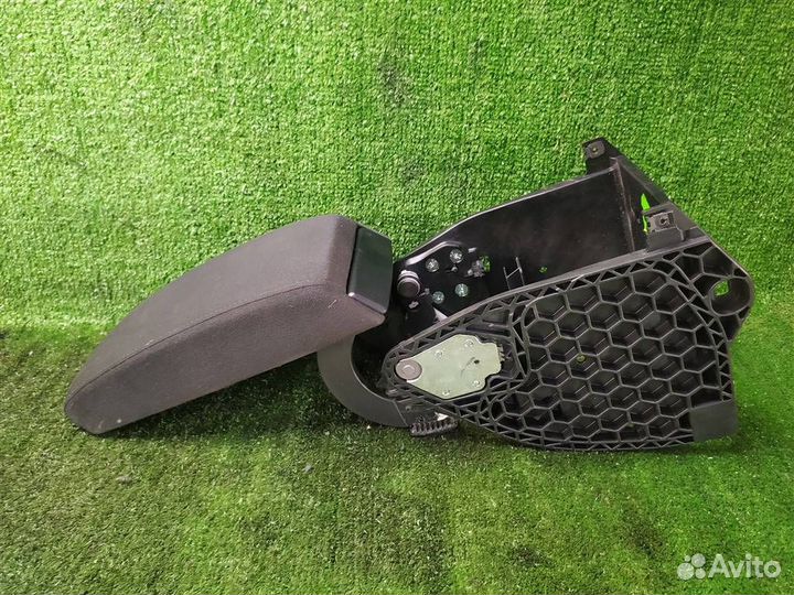 Подлокотник Skoda Octavia A5 (1Z) (2004-2013)