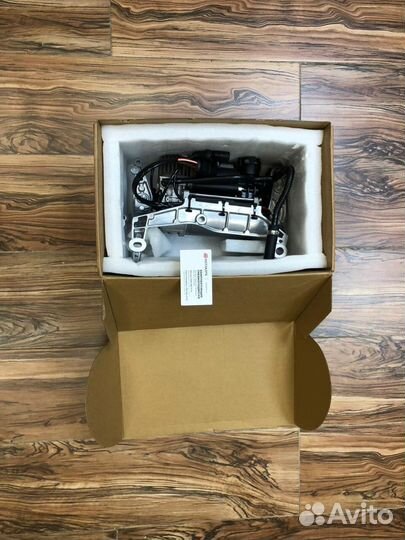 Компрессор Audi Q7 4L 7L0698007D