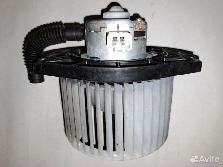 Мотор печки на Mitsubishi Outlander сw5W