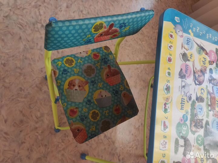 Детский столик и стул